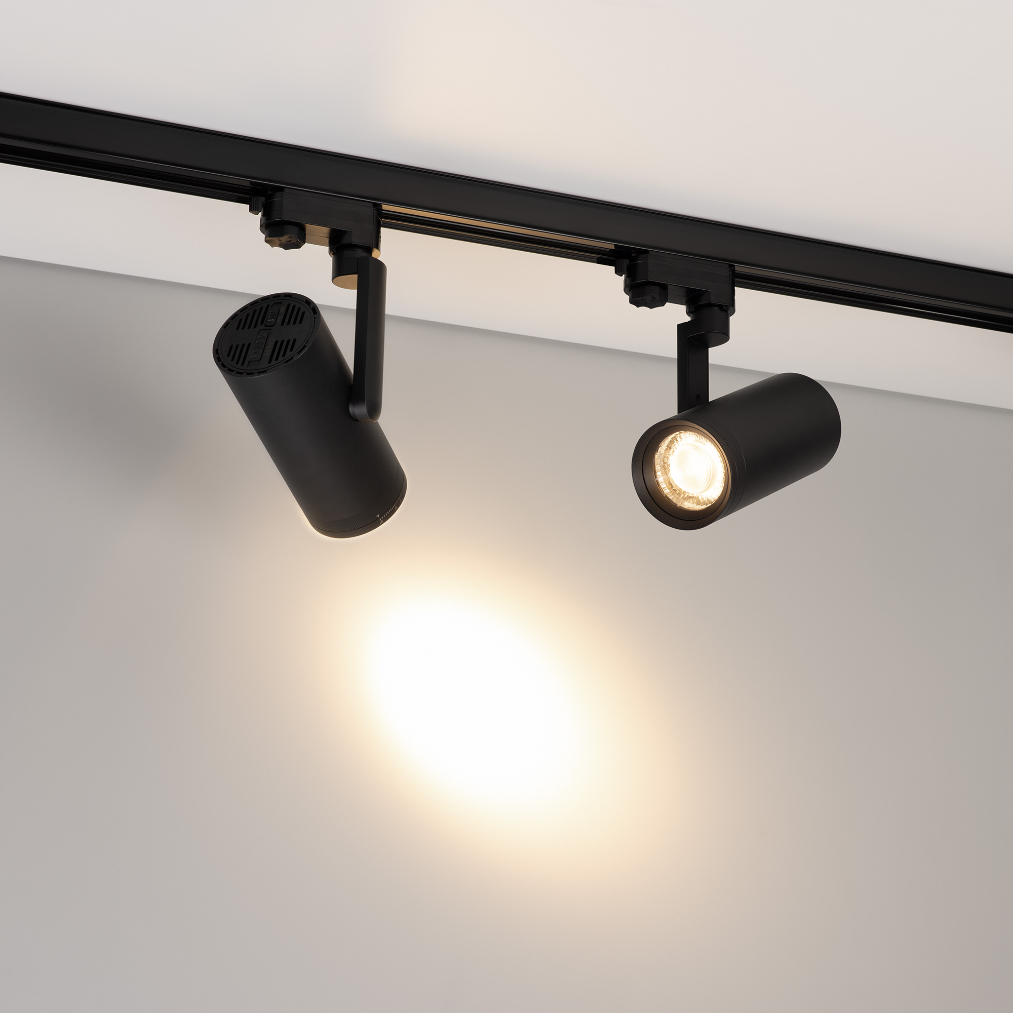 055807-8 zoom 3500.jpg